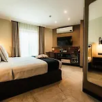 Hotel Royale Sainte Helene Boutique 5*