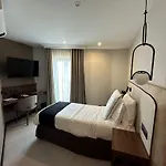 Royale Sainte Helene Boutique Μπιρκιρκάρα