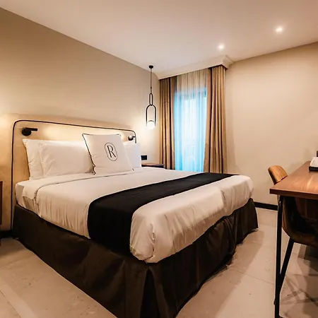 Royale Sainte Helene Boutique