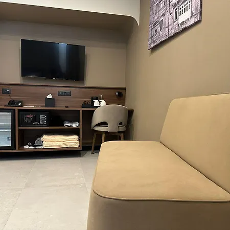 Royale Sainte Hélène Boutique Birkirkara