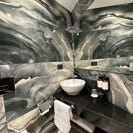 Royale Sainte Helene Boutique