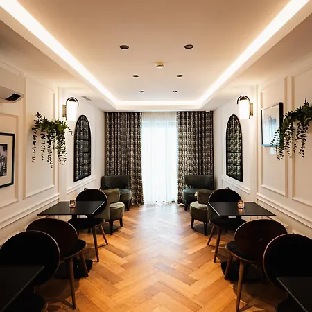 Royale Sainte Helene Boutique 5*