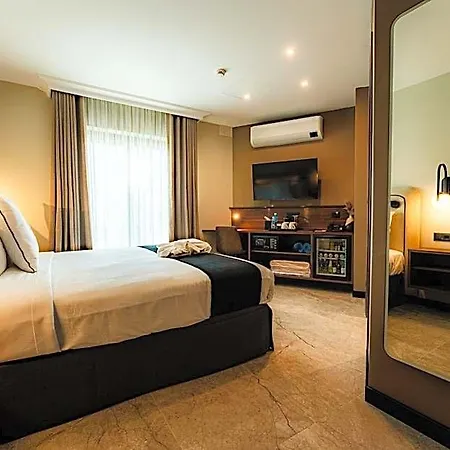 Royale Sainte Hélène Boutique Hotel 5*
