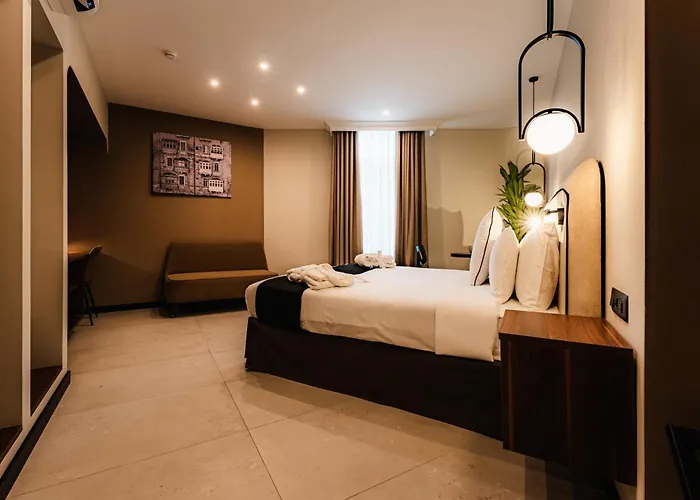 מלון Royale Sainte Helene Boutique 5*