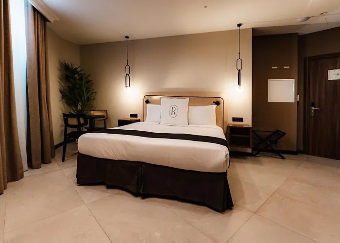 Royale Sainte Helene Boutique בירקירקארה